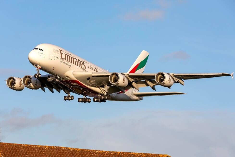 emirates_a380-4.jpg