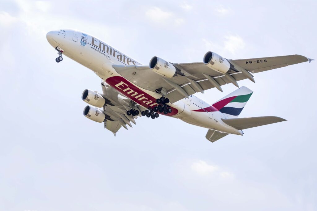 emirates_airbus_a380-4.jpg