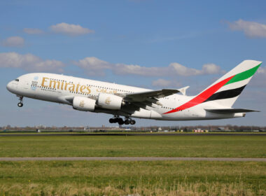 emirates_airbus_a380_departing_amsterdam_schiphol_airport_ams.jpg