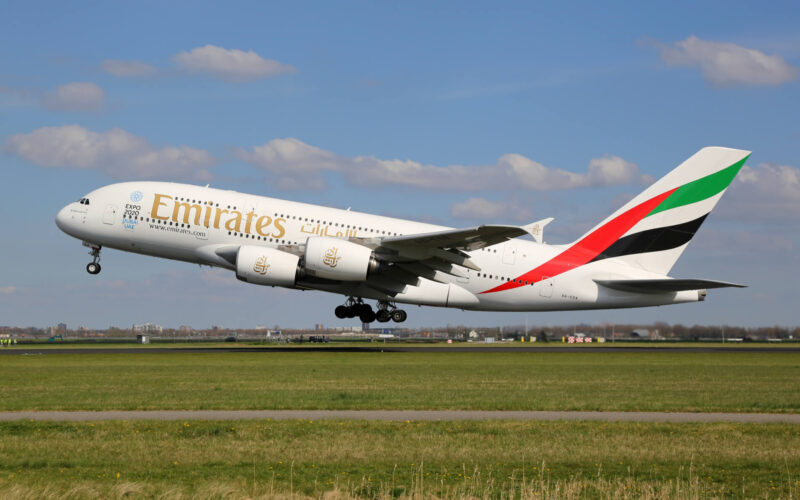 emirates_airbus_a380_departing_amsterdam_schiphol_airport_ams.jpg