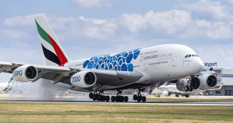 emirates_airbus_a380_landing_in_prague.jpg