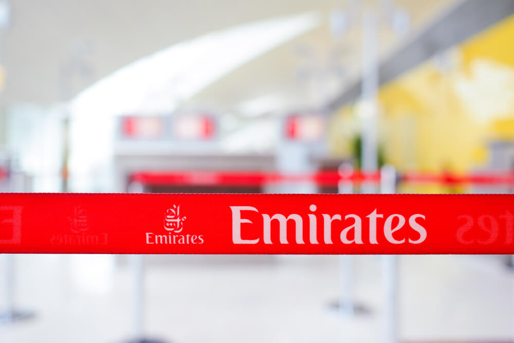 emirates_logo_at_dubai_international_airport_dxb-1.jpg