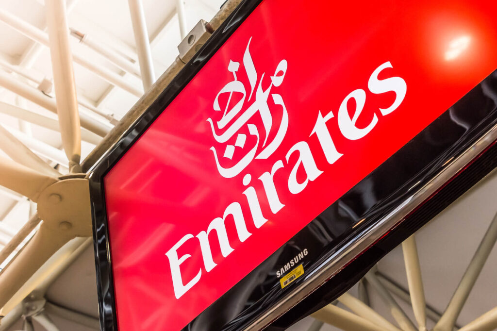 emirates_logo_on_a_tv_screen_at_an_airport-1.jpg