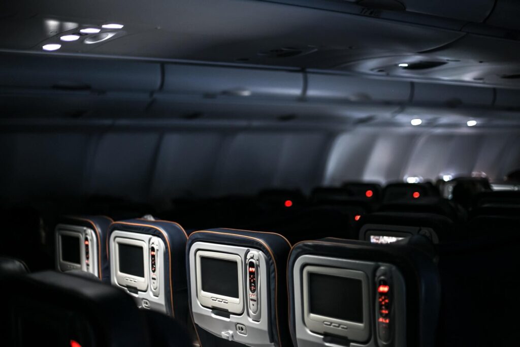 empty_plane_cabin_in_dark.jpg