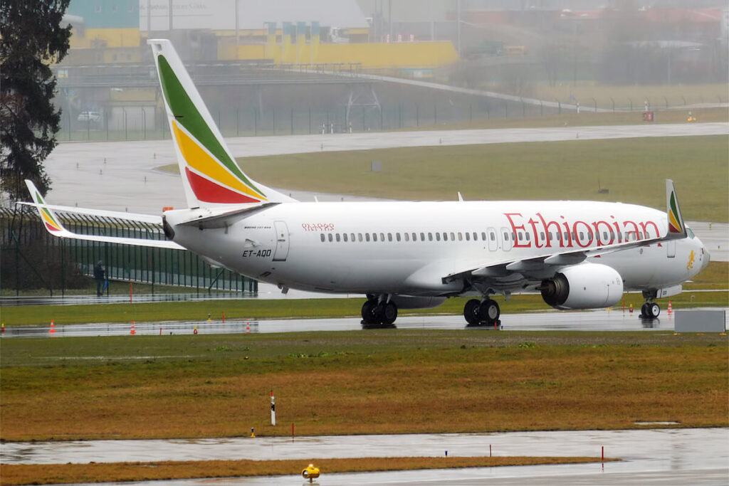 ethiopian_airlines_et-aqo_boeing_737-860_40106529732.jpg