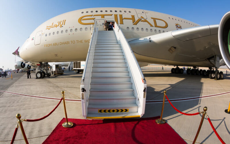 etihad_airways_airbus_a380_with_a_red_carpet_entrance.jpg