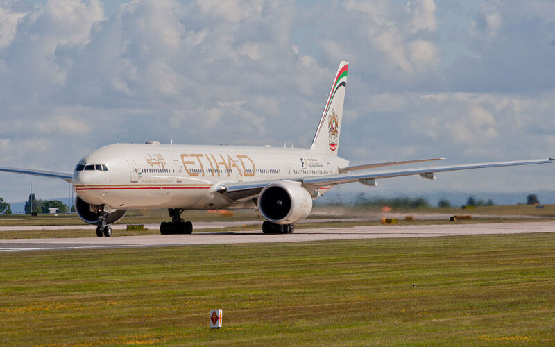 etihad_airways_boeing_777-3fxer_a6-etp_18592876742.jpg