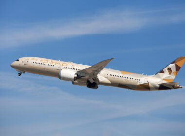 etihad_airways_boeing_787-9_dreamliner.jpg