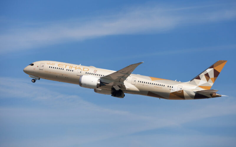 etihad_airways_boeing_787-9_dreamliner.jpg