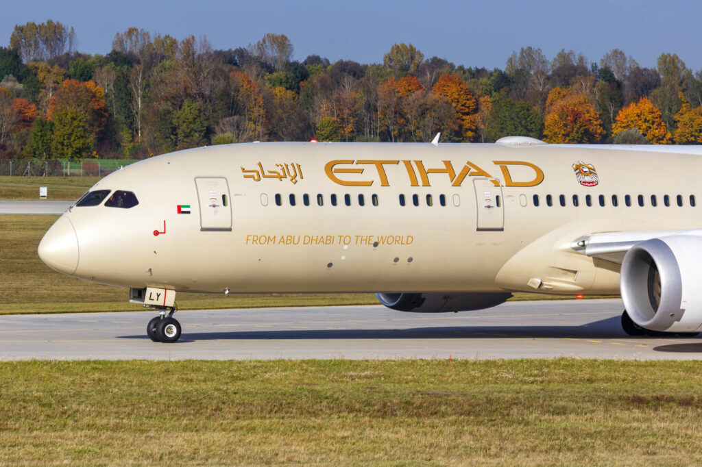 etihad_boeing_787_dreamliner.jpg