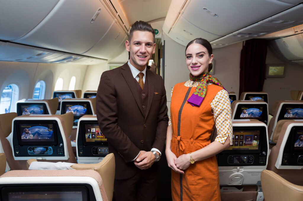 etihad_to_hire_1000_crew-1.jpg