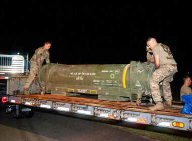 explosive_ordnance_disposal_team_at_macdill_air_force_base.jpg