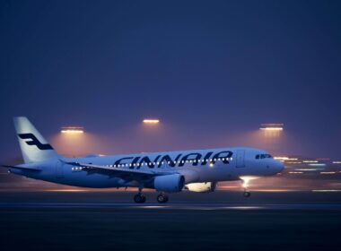 finnair_airbus_a320_landing-min.jpg