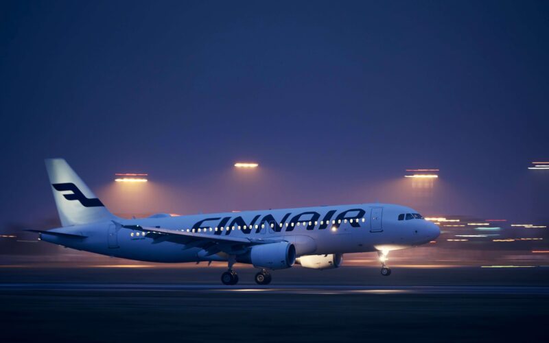 finnair_airbus_a320_landing-min.jpg