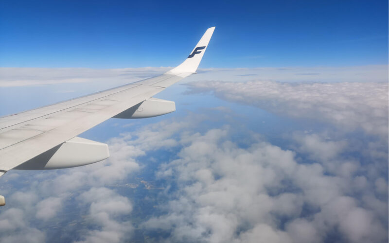 finnair_wingtip_in_the_sky.jpg