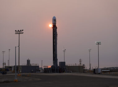 firefly_alpha_rocket_on_its_launch_pad.jpg