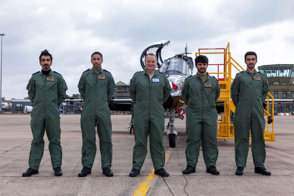 first_qatari_hawk_trainer_arrives_in_raf_leeming.jpg