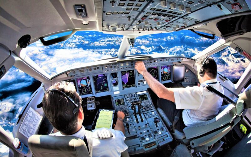 flight_crew_in_cockpit.jpg