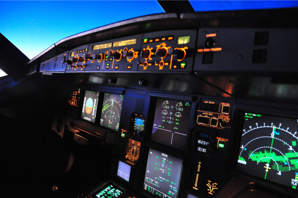 flight_deck_at_night.jpg