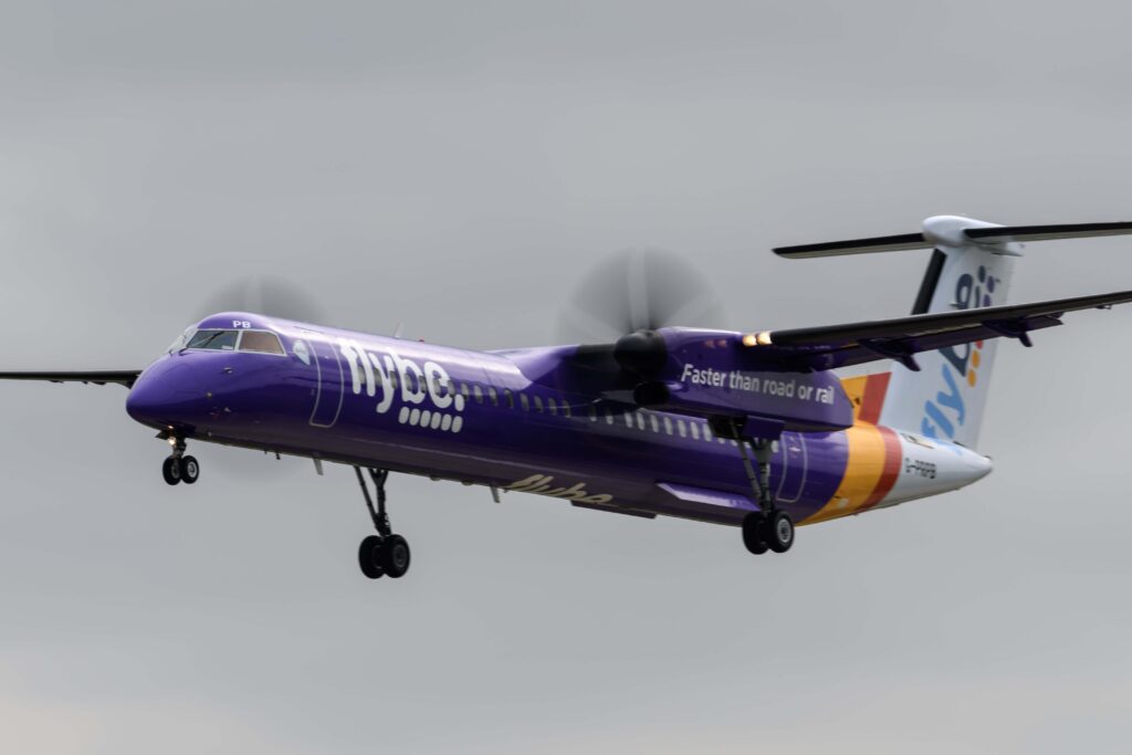 flybe_london_heathrow_landing.jpg