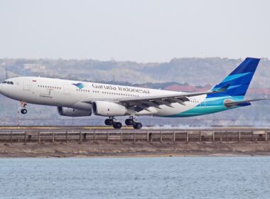 garuda_airbus_a330_landing_at_dps.jpg