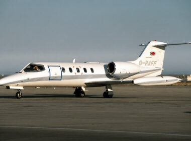 gates_learjet_35a_an1084176.jpg