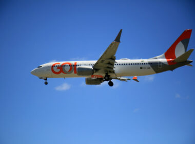 gol__737_max_8_on_approach.jpg