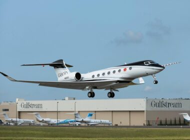 gulfstream_g800_business_jet.jpg