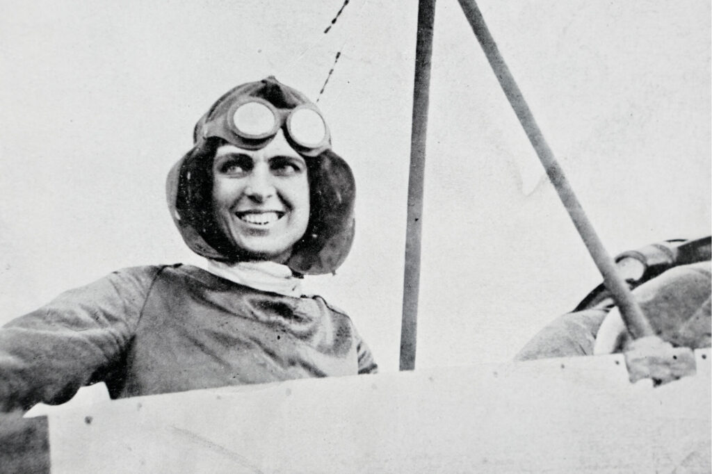 harriet_quimby_the_first_licensed_female_pilot_in_the_us.jpg