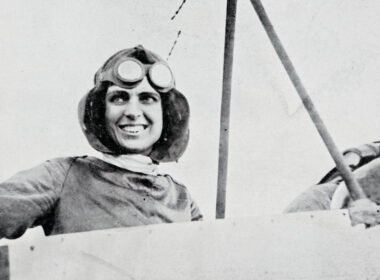 harriet_quimby_the_first_woman_to_pilot_an_aircraft_across_the_english_channel.jpg