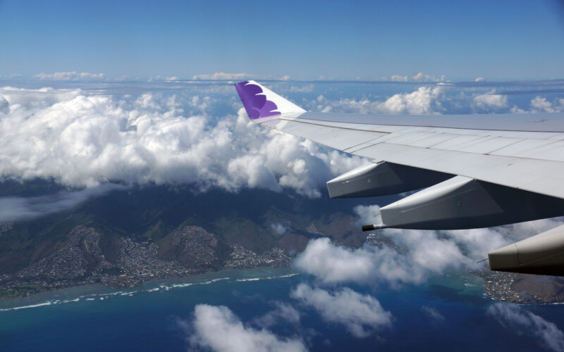 hawaiian airlines overlooking hawaii