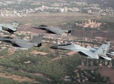 iaf_su-30mki_and_french_air_force_rafale.jpg