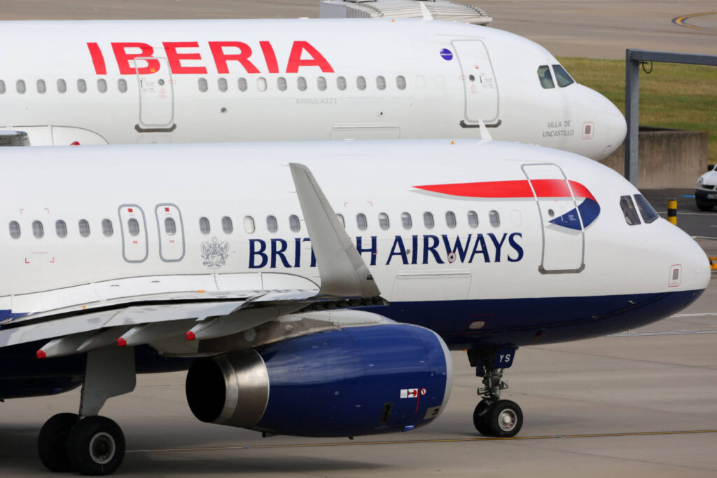 iberia_and_british_airways_planes_at_lhr.jpg