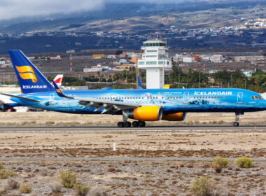 icelandair_boeing_757_at_tenerife_airport_tfs.jpg