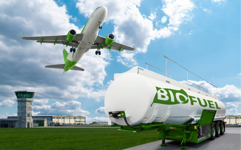 image_of_an_airplane_and_biofuel_tanker_at_an_airport.jpg