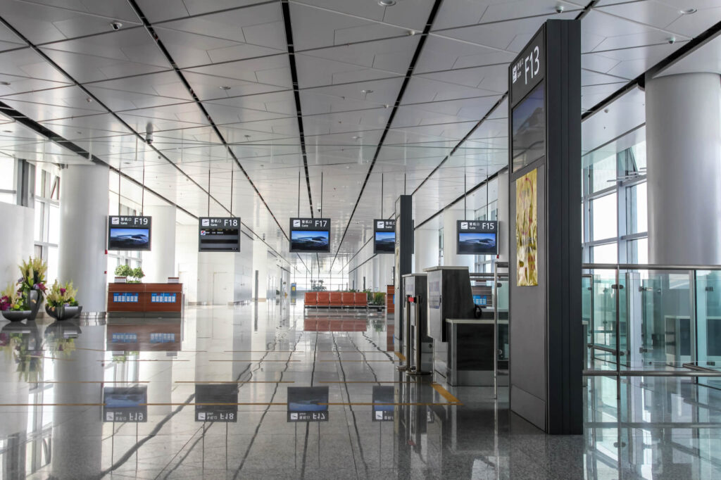 interior_of_xian_xianyang_international_airport.jpg