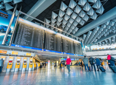 interior_shot_of_frankfurt_airport.jpg