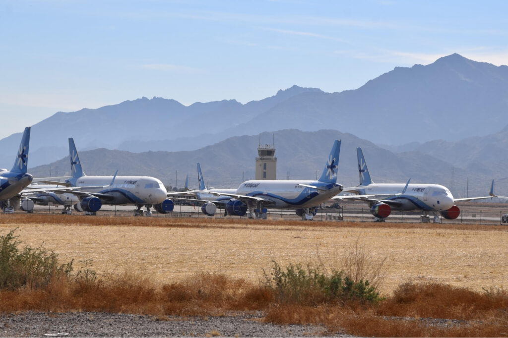 interjet_aircraft_stored.jpg