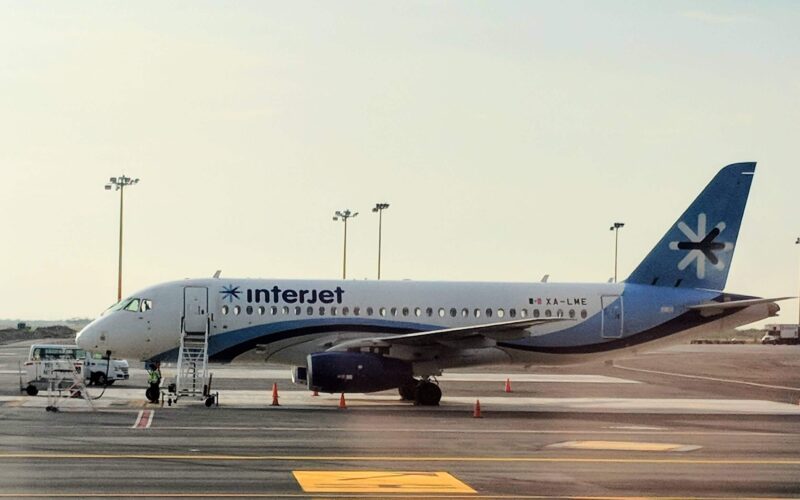 interjet_superjet_100.jpg