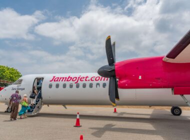 Jambojet aircraft Dash 8