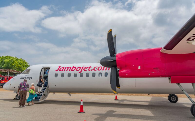 Jambojet aircraft Dash 8