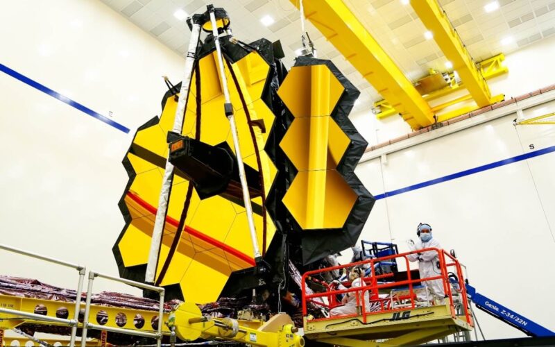 james_webb_space_telescope_mirror.jpg