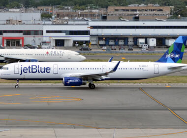 jetblue_airways_n950jt_airbus_a321-231_19994379418.jpg