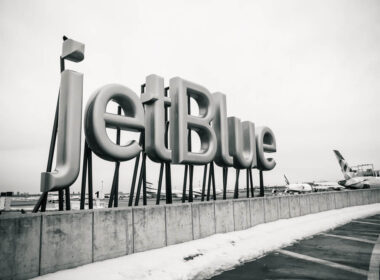 jetblue_sign_at_new_york_john_f._kennedy_airport_jfk.jpg