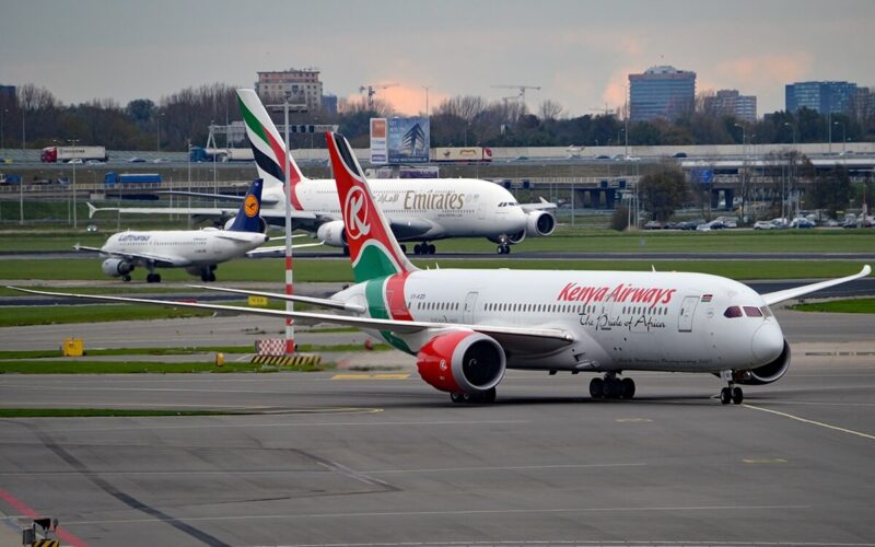 kenya_airways_5y-kzd_boeing_787-8_dreamliner.jpg