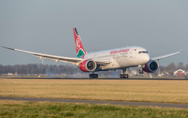 kenya_airways_5y-kze_boeing_787-8_dreamliner_landing_at_schiphol_airport.jpg