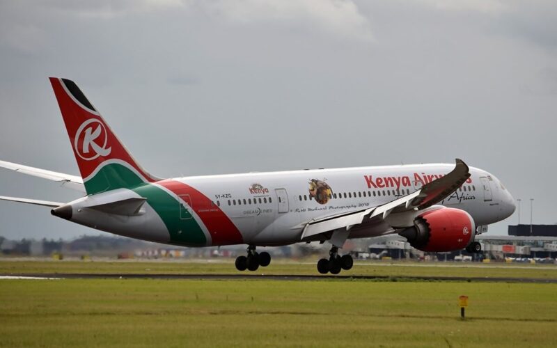 kenya_airways_5y-kzg_boeing_787-8_dreamliner.jpg