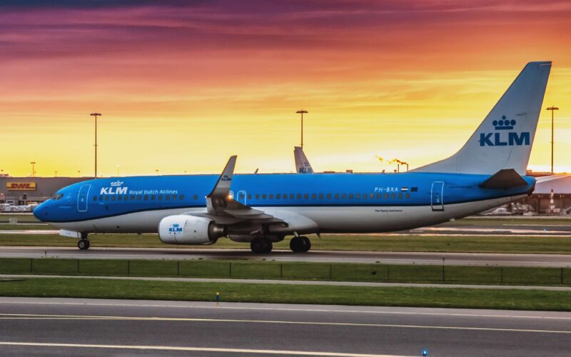 klm_aircraft_against_dramatic_sky.jpg