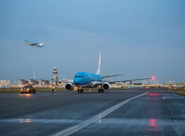 klm_boeing_737-1.jpg