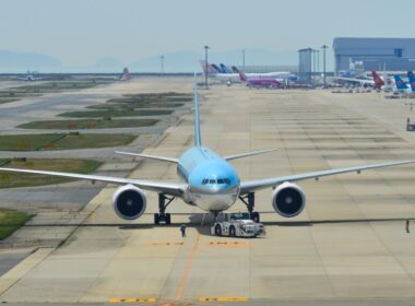 korean_air_lines_boeing_777-300er-1.jpg